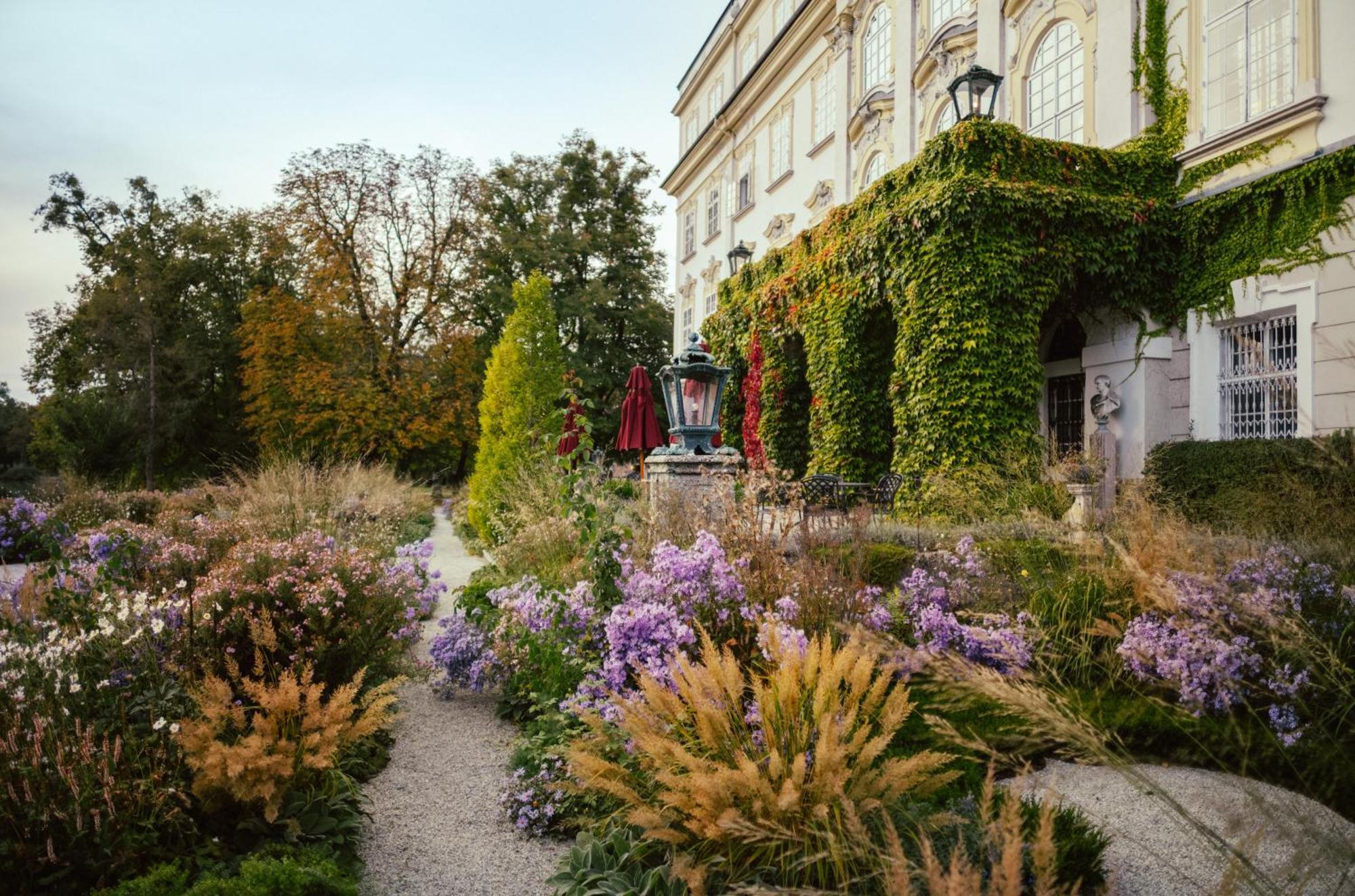 Hotel Schloss Leopoldskron Salzburg Exterior photo